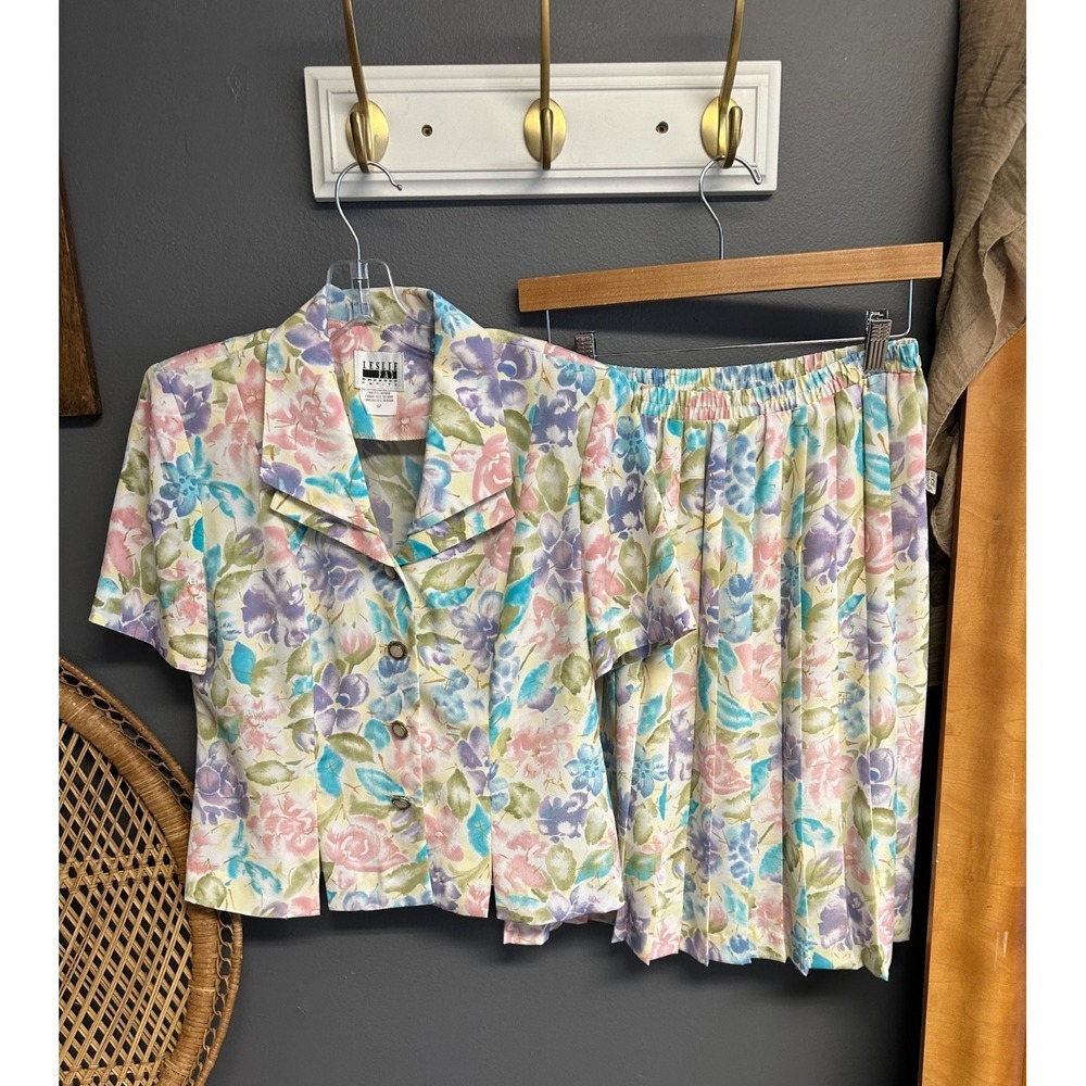 VTG Leslie Fay Womens Size 6 Petite Floral Pleated Skirt Set Two Pc Grannycore